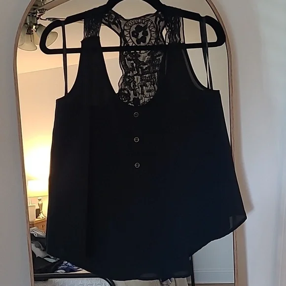 🔶️5 for $30🔶️ Black Lace Racerback Top - Picture 1 of 4